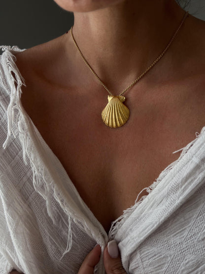 Gold Shell Necklace with Pearl : 18k gold filled on silver 925 pendant and chain - KathyRossJewelry