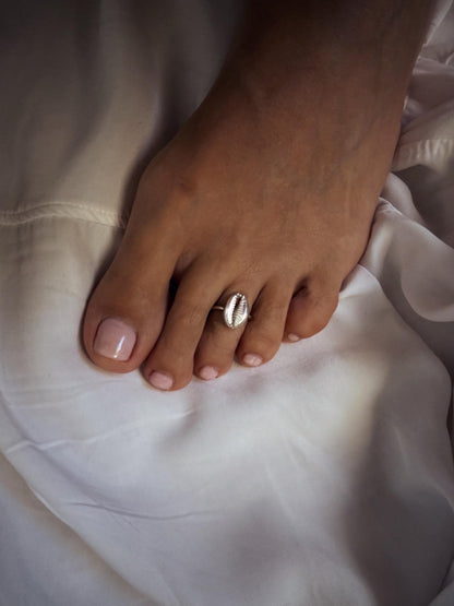 Sterling Silver 925 puka shell toe ring:open adjustable ring - KathyRossJewelry