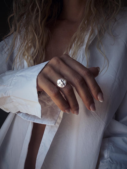 Full moon face round signet chevalier sterling solid silver 925 ring - KathyRossJewelry