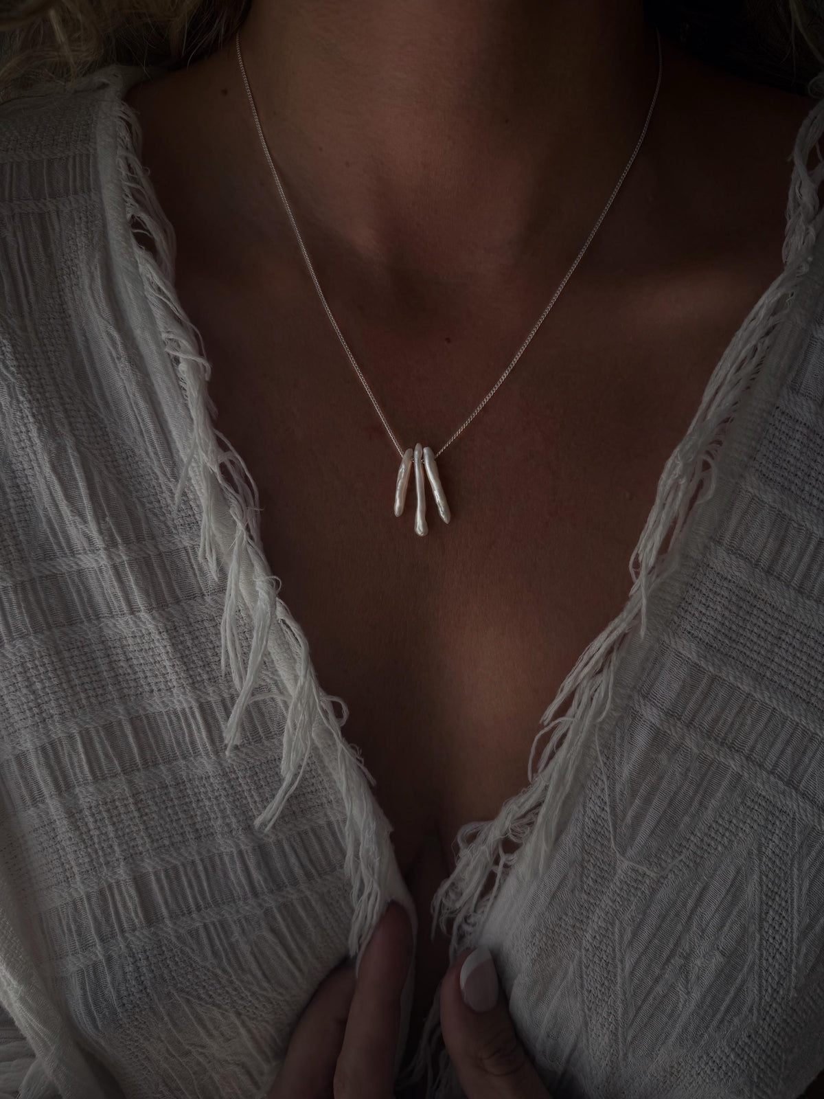 Floating pearls necklace : natural freshwater white baroque pearls on 18k gold filled chain - KathyRossJewelry