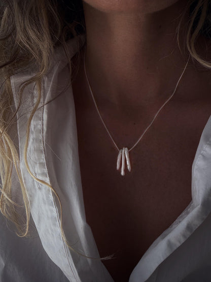 Floating pearls necklace : natural freshwater white baroque pearls on 18k gold filled chain - KathyRossJewelry