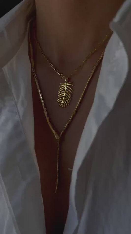 Gold Palm Leaf Necklace: 18k gold filled on silver 925 pendant and chain
