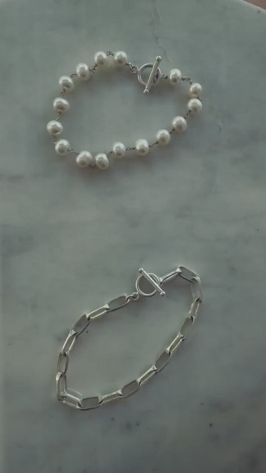 Pearl necklace with silver chain t bar clasps