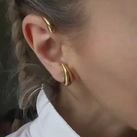 Silver Ear Cuff: curvy earring for no Piercing ears